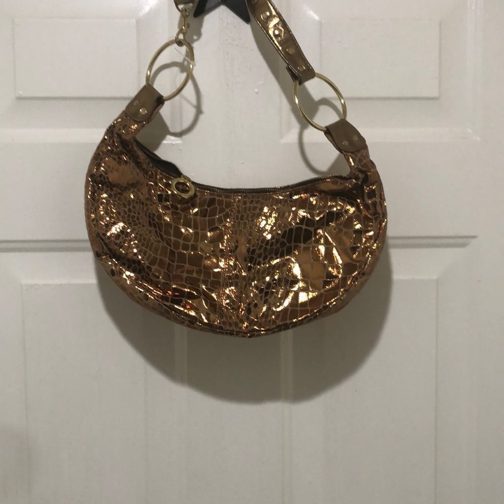 NWOT APT 9 Bronze Metallic Foil Purse